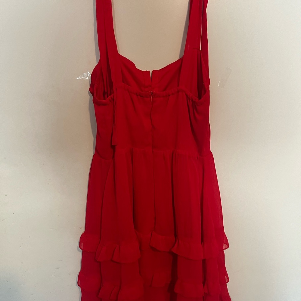 Elegant Red Ruffle Dress - Picture 2 of 3